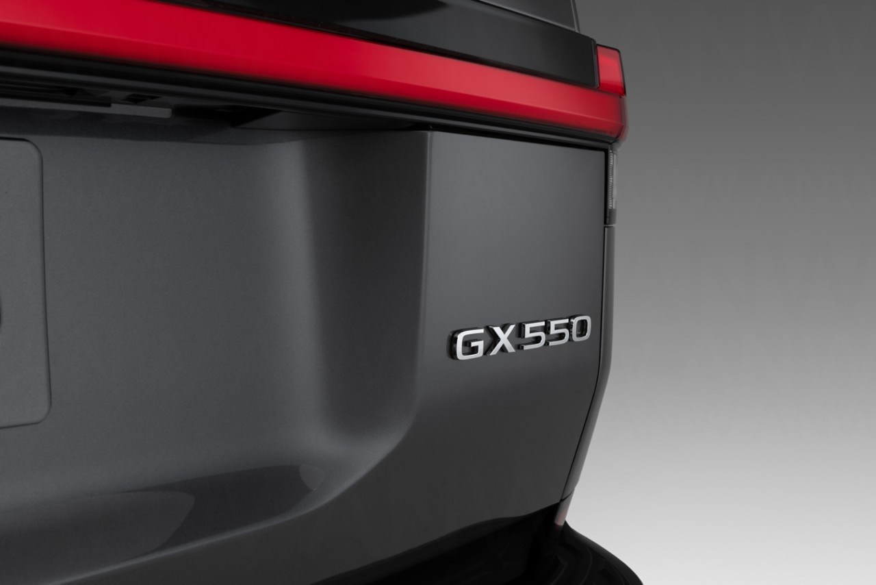 lexus-gx550-premium-badge-v1