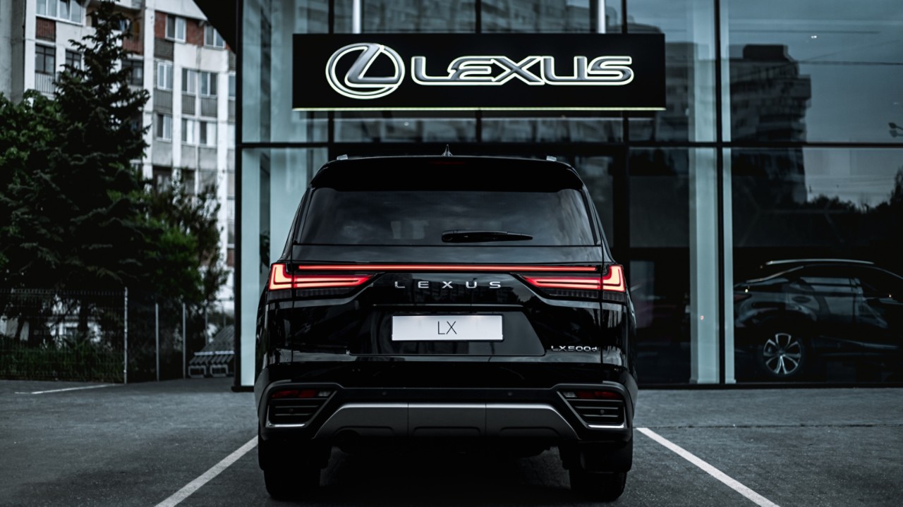 Lexus LX Exterior