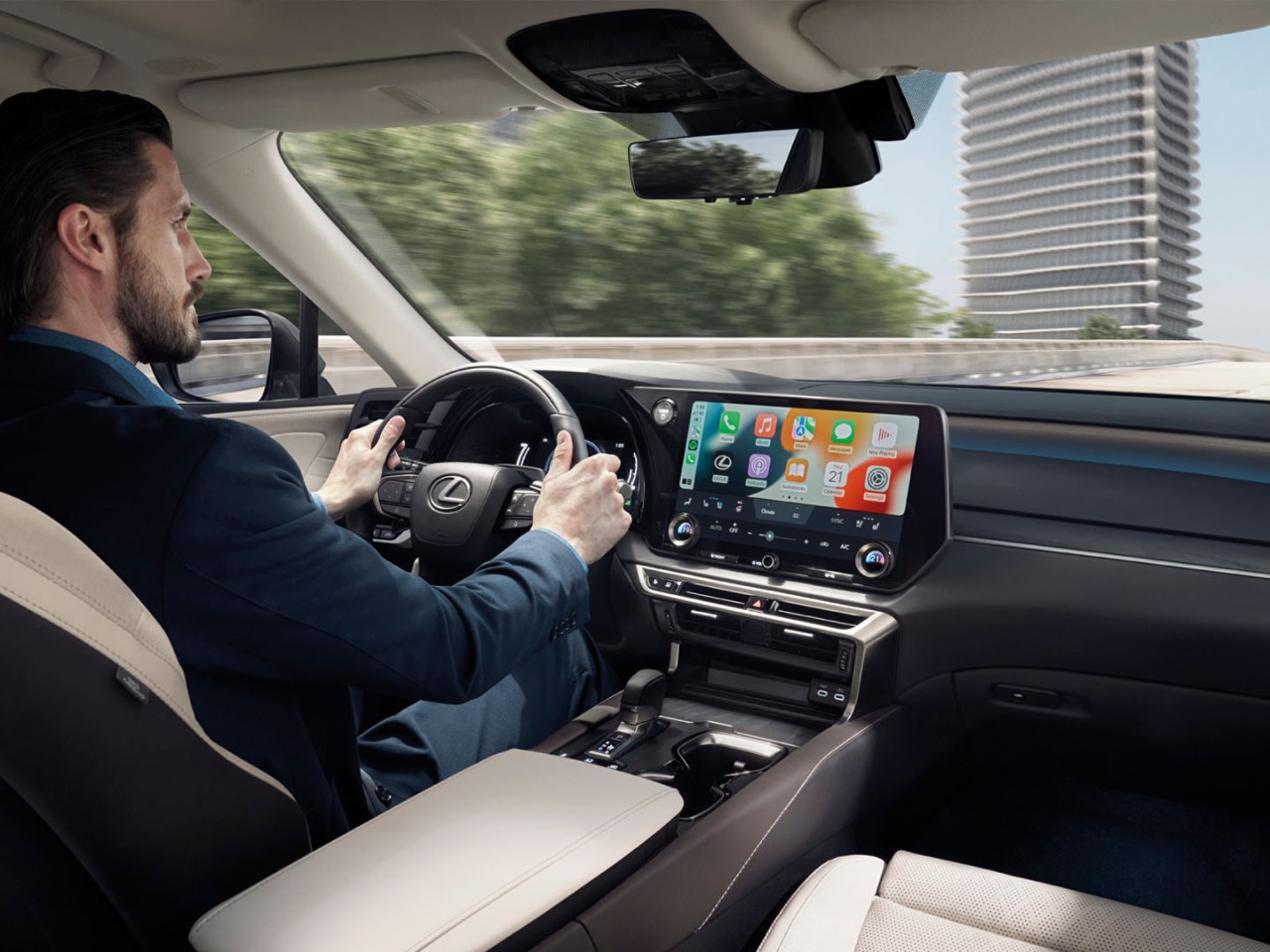 2023-lexus-rx-stay-ahead-left-right-multimedia-connectivity-1440x1080