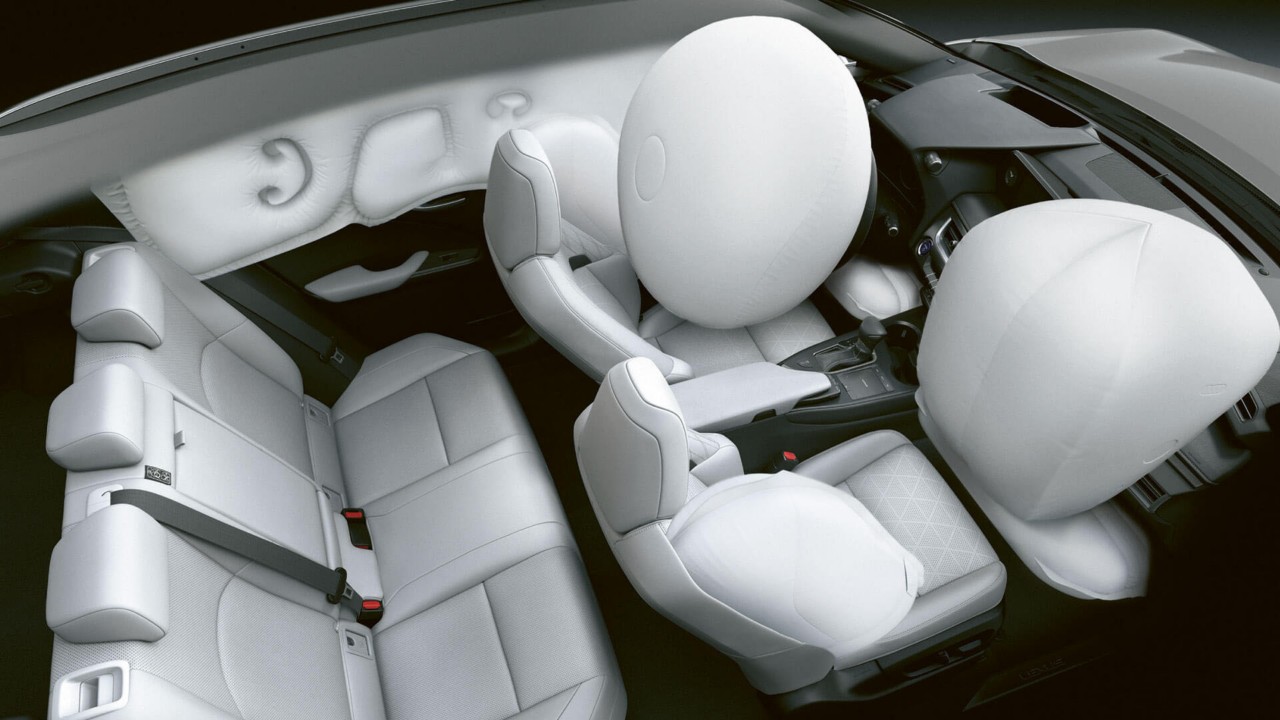 Lexus UX front airbags